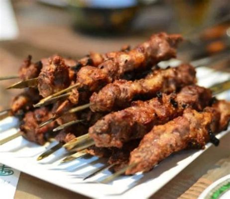  Tash kebab: Une explosion de saveurs grillées et une symphonie d'épices persanes!